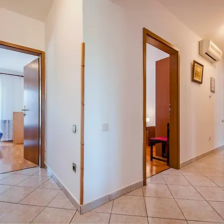 Isabella Apartment *